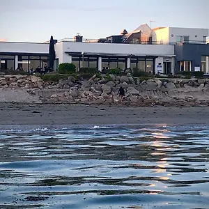 Logis & Restaurant Les Mouettes - Plage, Proche De Lorient Hotel Larmor-Plage